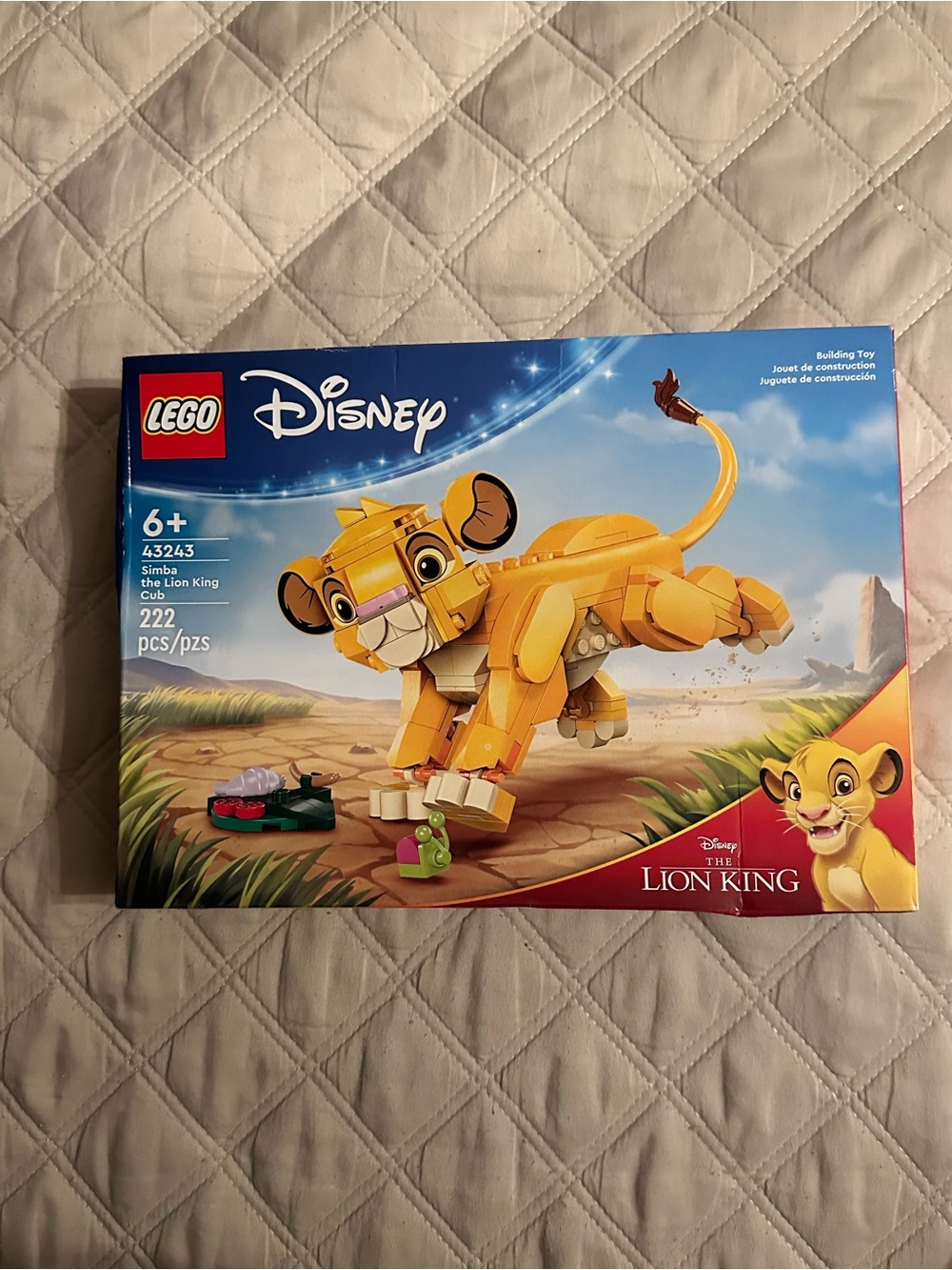 LEGO Disney Lion King Simba Buildable Figure in Yellow and Tan - Picture 2 of 5